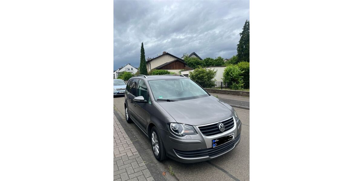 VW Touran 248.000 km 5.300 &euro; Mainz 55130