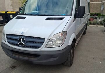 Mercedes-Benz Sprinter 68.000 km 9.450 &euro; Mainz 55120