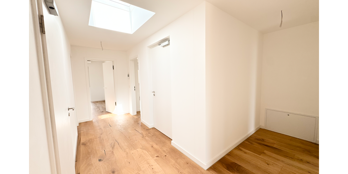 Etagenwohnung Wiesbaden Biebrich - 4 Zimmer, 146 m&sup2;, 3.500&euro; | Angebot:26418779