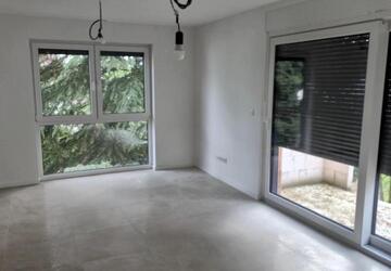 Wohnung Rüsselsheim am Main - 5 Zimmer, 135 m&sup2;, 2.200&euro; | Angebot:23382817