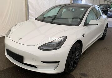 Tesla Model 3 79.767 km 32.773 &euro; Eschborn 65760