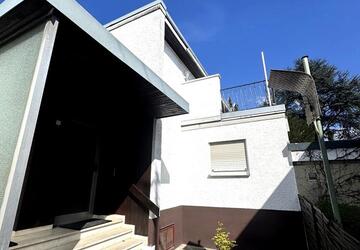 Wohnung Wiesbaden Schierstein - 3 Zimmer, 136 m&sup2;, 1.350&euro; | Angebot:26144921