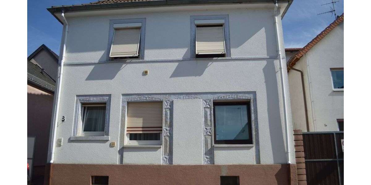 Etagenwohnung Raunheim - 4 Zimmer, 110 m&sup2;, 1.700&euro; | Angebot:27005693