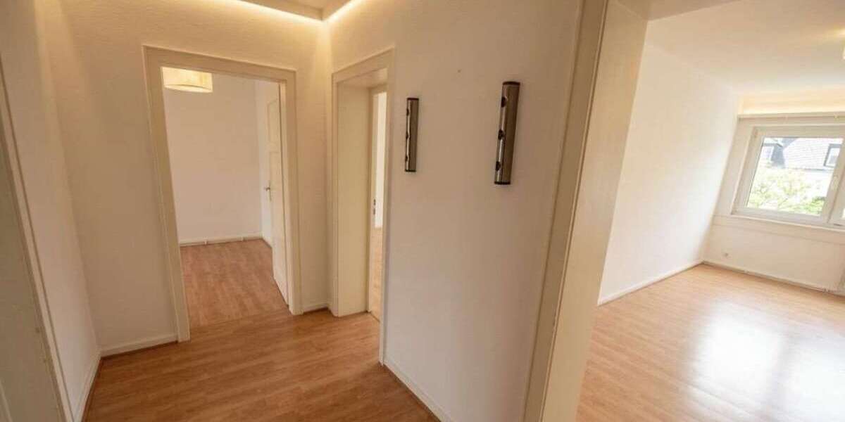 Etagenwohnung Wiesbaden Nordost - 3 Zimmer, 80 m&sup2;, 1.300&euro; | Angebot:27177099