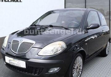 Lancia Ypsilon 51.900 km 1.990 &euro; Flörsheim am Main 65439