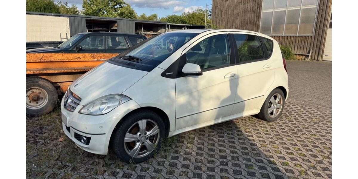 Mercedes-Benz A 160 155.733 km 2.200 &euro; Grolsheim 55459