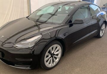 Tesla Model 3 45.602 km 35.282 &euro; Eschborn 65760