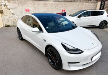 Tesla Model 3 77.000 km 22.000 &euro; Wiesbaden 65183